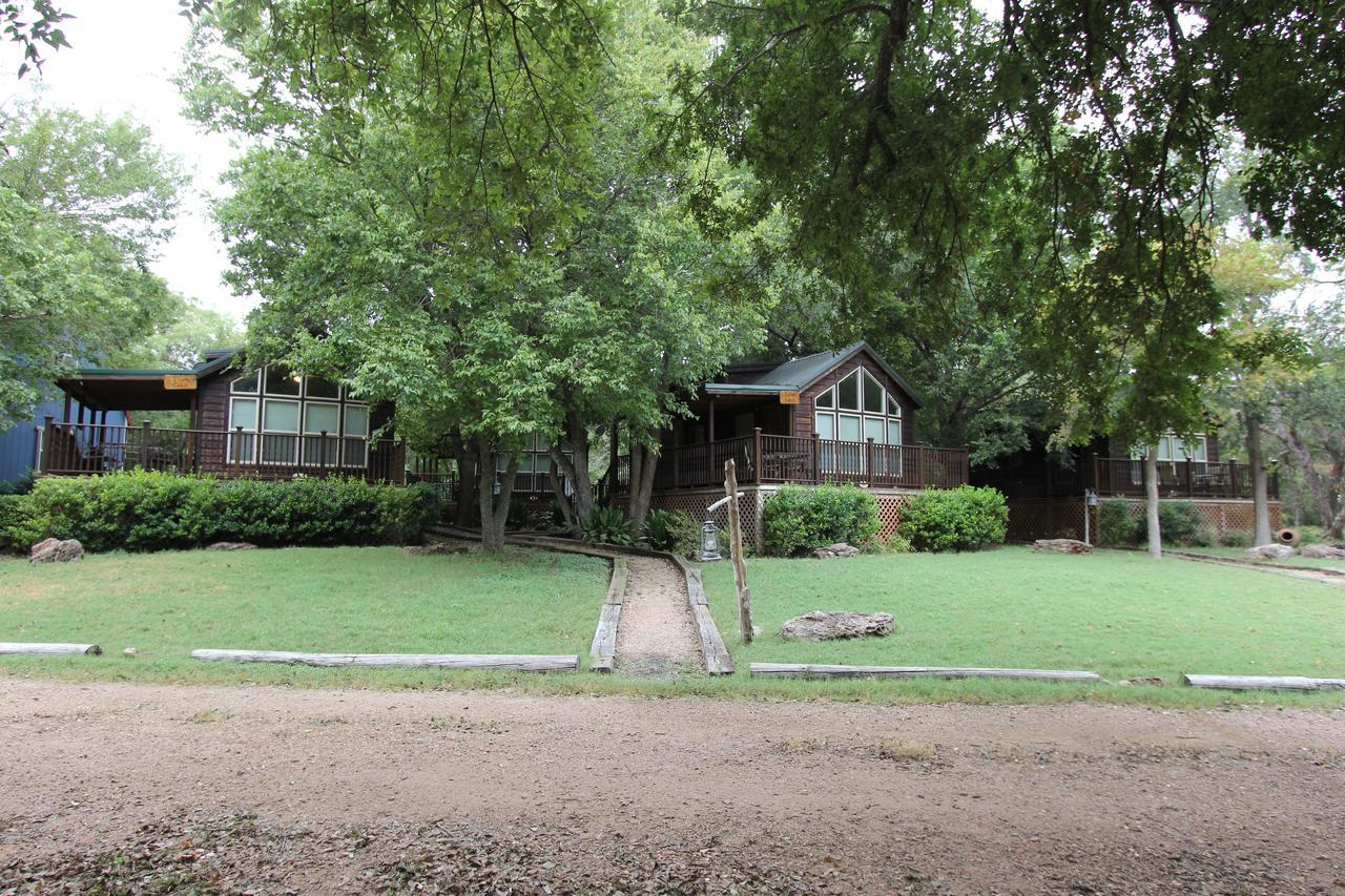 Pecan Cabin Fredericksburg Exteriör bild