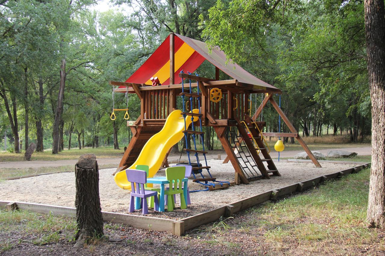 Pecan Cabin Fredericksburg Exteriör bild