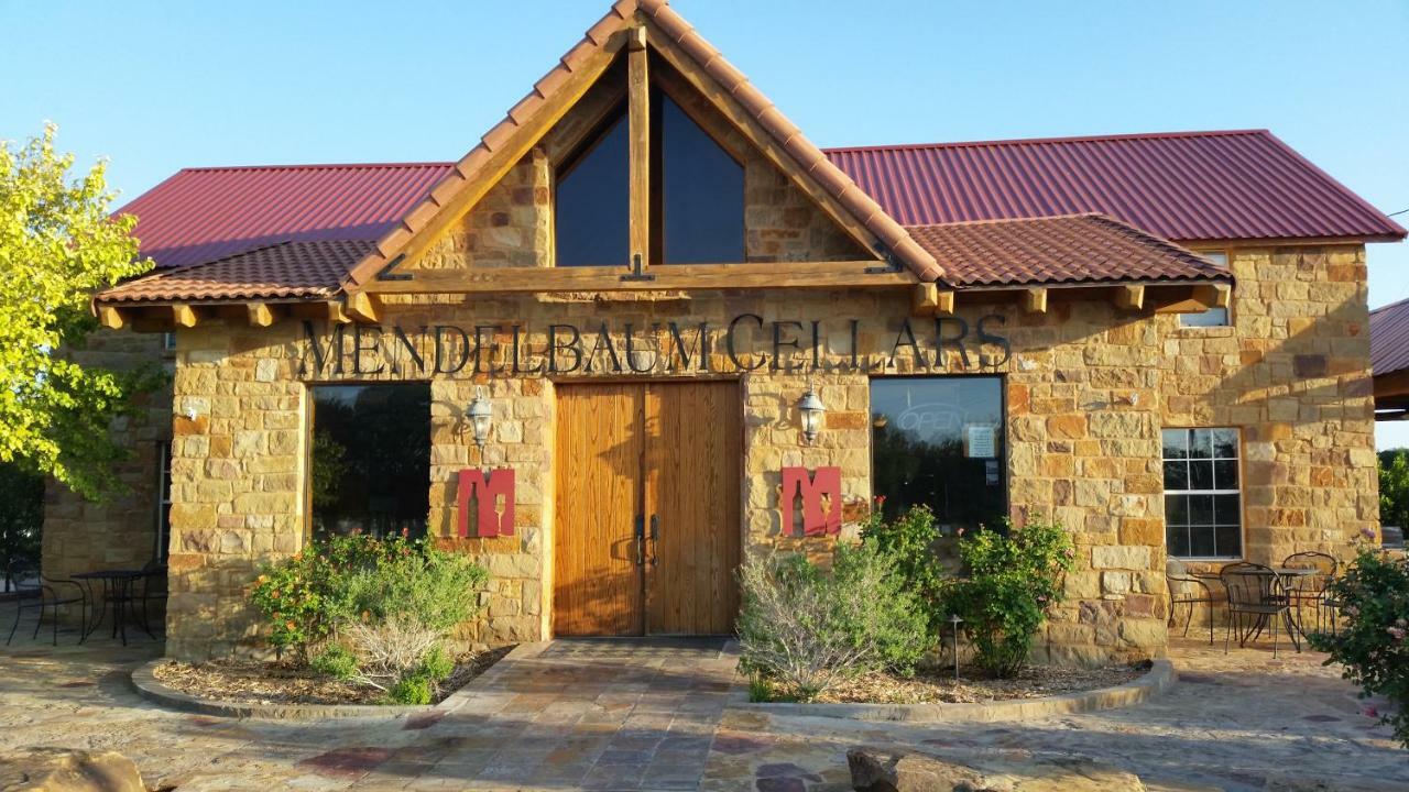 Pecan Cabin Fredericksburg Exteriör bild